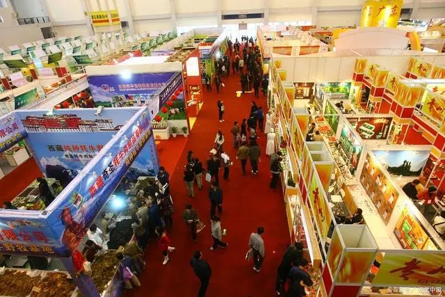 2024第八屆中國連鎖節(jié)-食品行業(yè)趨勢探討：前瞻性論壇解讀未來發(fā)展藍圖！