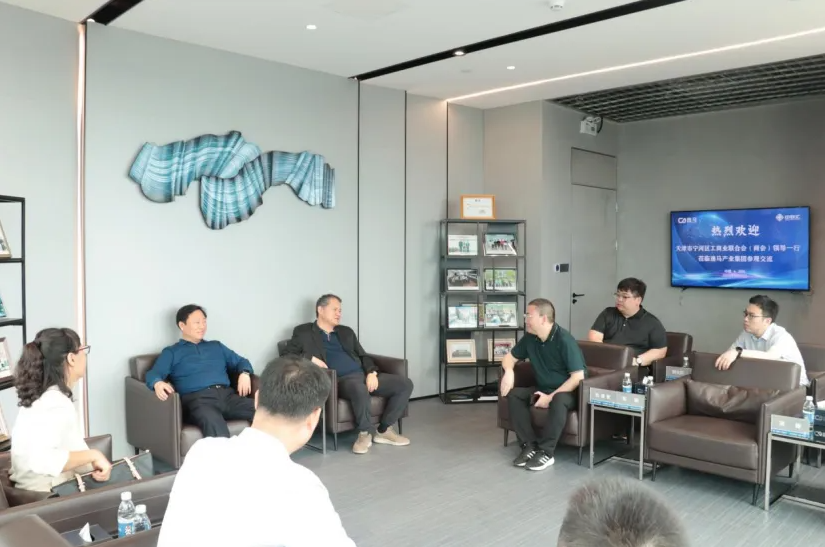 天津市寧河區(qū)區(qū)委常委、統(tǒng)戰(zhàn)部部長(zhǎng)王智東一行蒞臨逸馬產(chǎn)業(yè)集團(tuán)參觀交流！