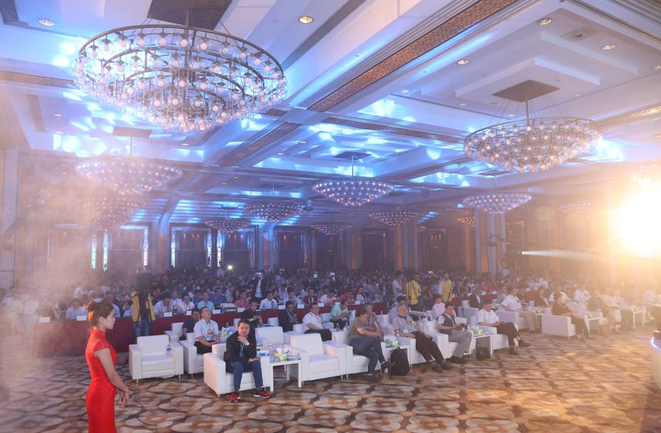 首屆中國(guó)連鎖節(jié)：連起世界，鎖住未來(lái)！2018.6.10再會(huì)！ 