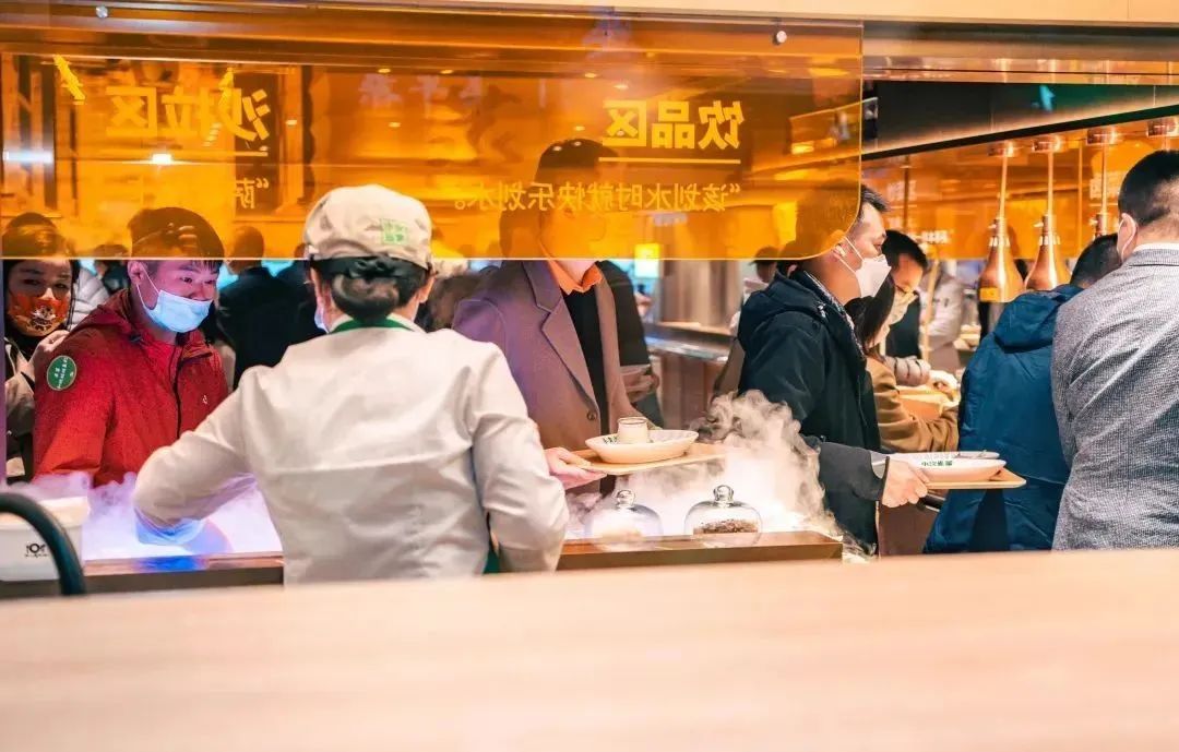 “小女當(dāng)家”如何破解中式快餐連鎖標(biāo)準(zhǔn)化難題？智能化助力快速擴(kuò)張