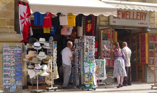 店里沒人氣沒生意怎么辦（門店經(jīng)營策略調(diào)整）