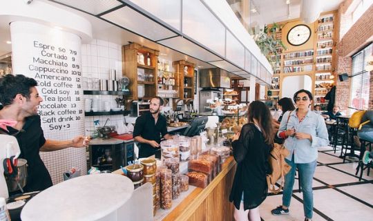 門店盈利的三個關鍵點：精準定位、高效運營與卓越體驗