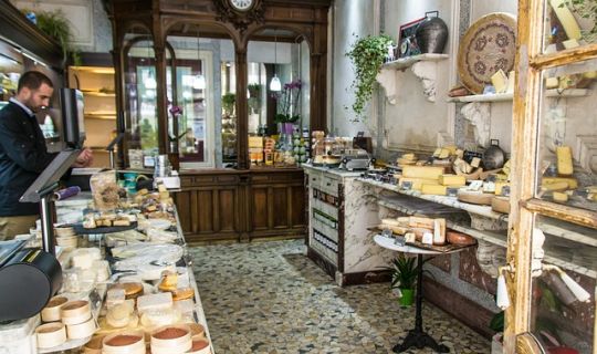 實(shí)體店如何增加進(jìn)店率（實(shí)體店怎樣增加店鋪的客流量）