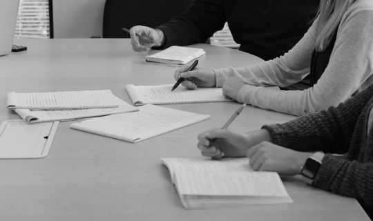 連鎖企業(yè)擴(kuò)張的途徑有哪些（連鎖企業(yè)擴(kuò)張的途徑）