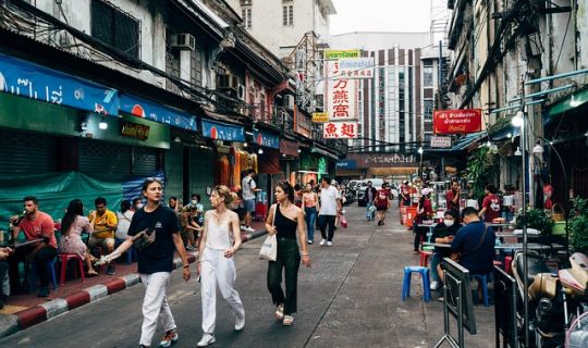 線下實(shí)體店引流破局：從"坐商"到"行商"的六大創(chuàng)新策略