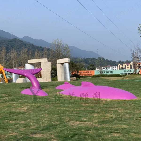 小區(qū)景觀雕塑規(guī)劃時要注意什么呢？