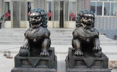 銅獅子雕塑應該怎樣擺放？